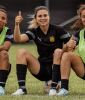 El plantel de Peñarol se prepara para el debut en la Copa Libertadores de fútbol femenino.