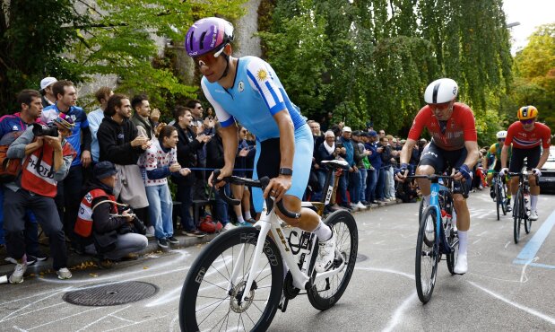 Eric Fagúndez en el Mundial de Ciclismo en Ruta de Zúrich 2024 con Uruguay