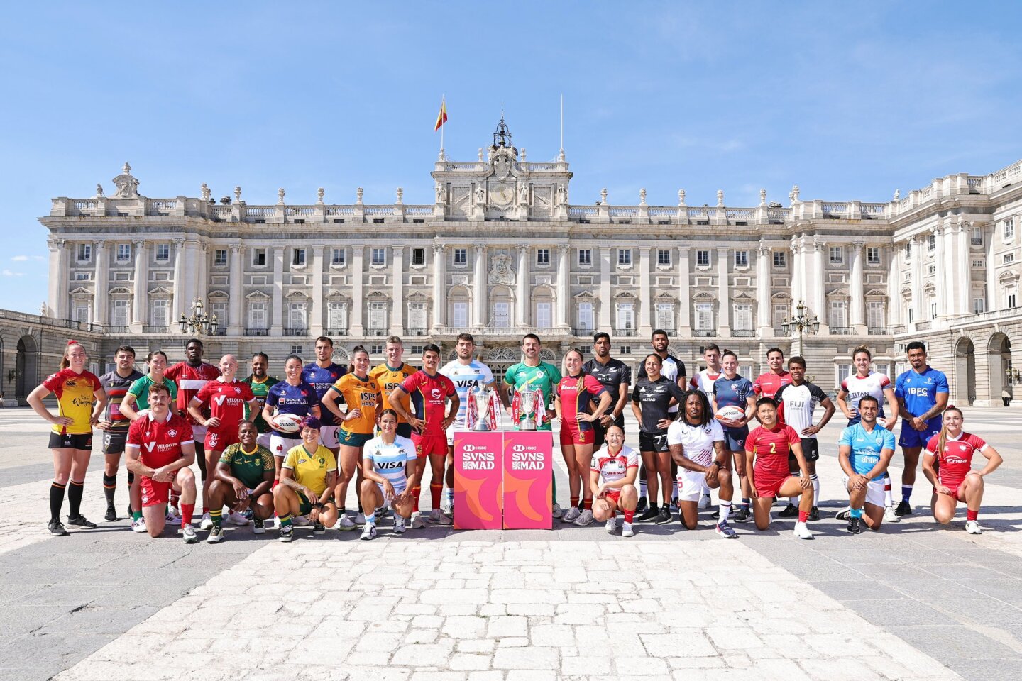 Los capitanes de los equipos de Seven que competirán en Madrid este fin de semana.