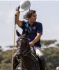 Mauricio Sánchez en Kenia, donde la rompió jugando al polo.