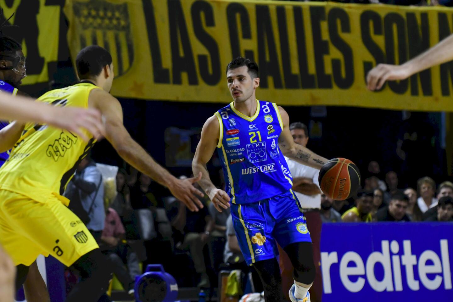 Luciano Parodi con la camiseta de Hebraica Macabi.