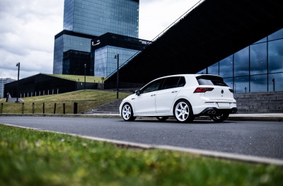 Volkswagen japan racing rim details