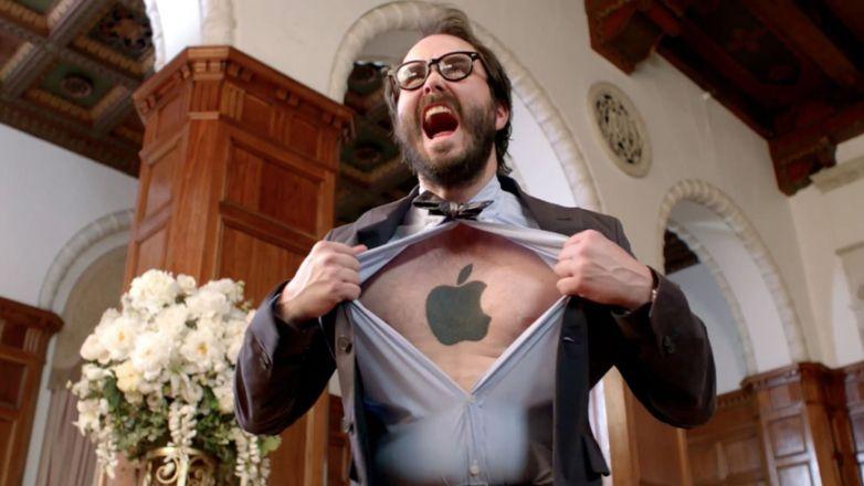 Crazy Apple Logo - The iPhone 6 is so hotly anticipated that it's making people crazy – BGR