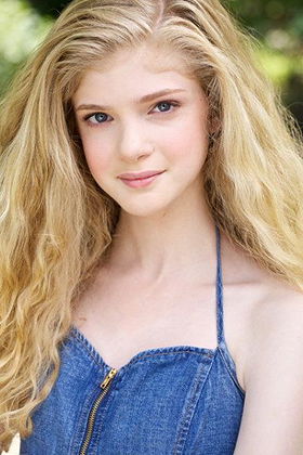 Elena Kampouris