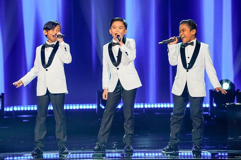 Keifer Sanchez, Francis Concepcion, TNT Boys, and Mackie Empuerto in Little Big Shots (2016)