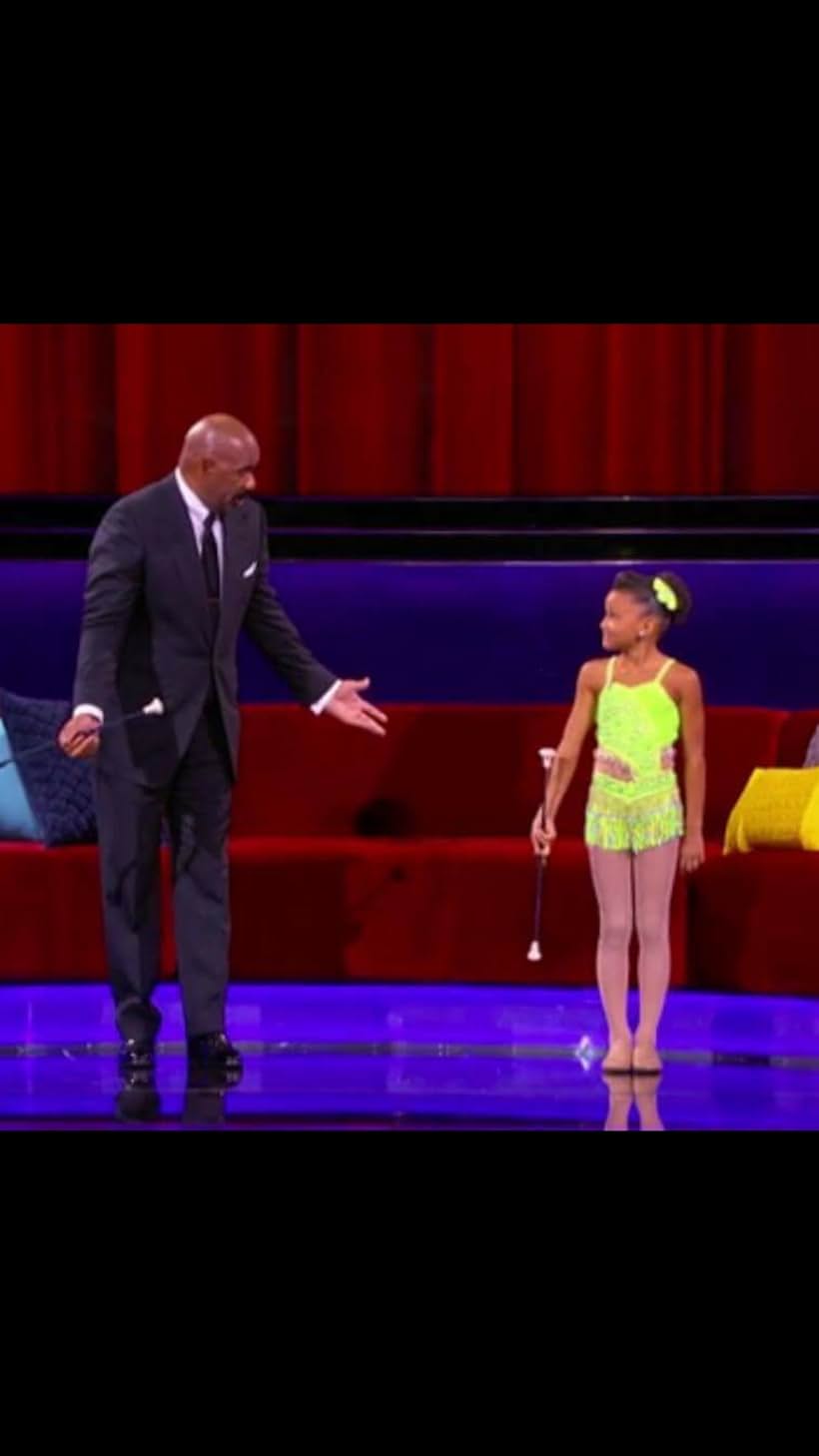 Steve Harvey and Jaiden Harvey in Little Big Shots (2016)