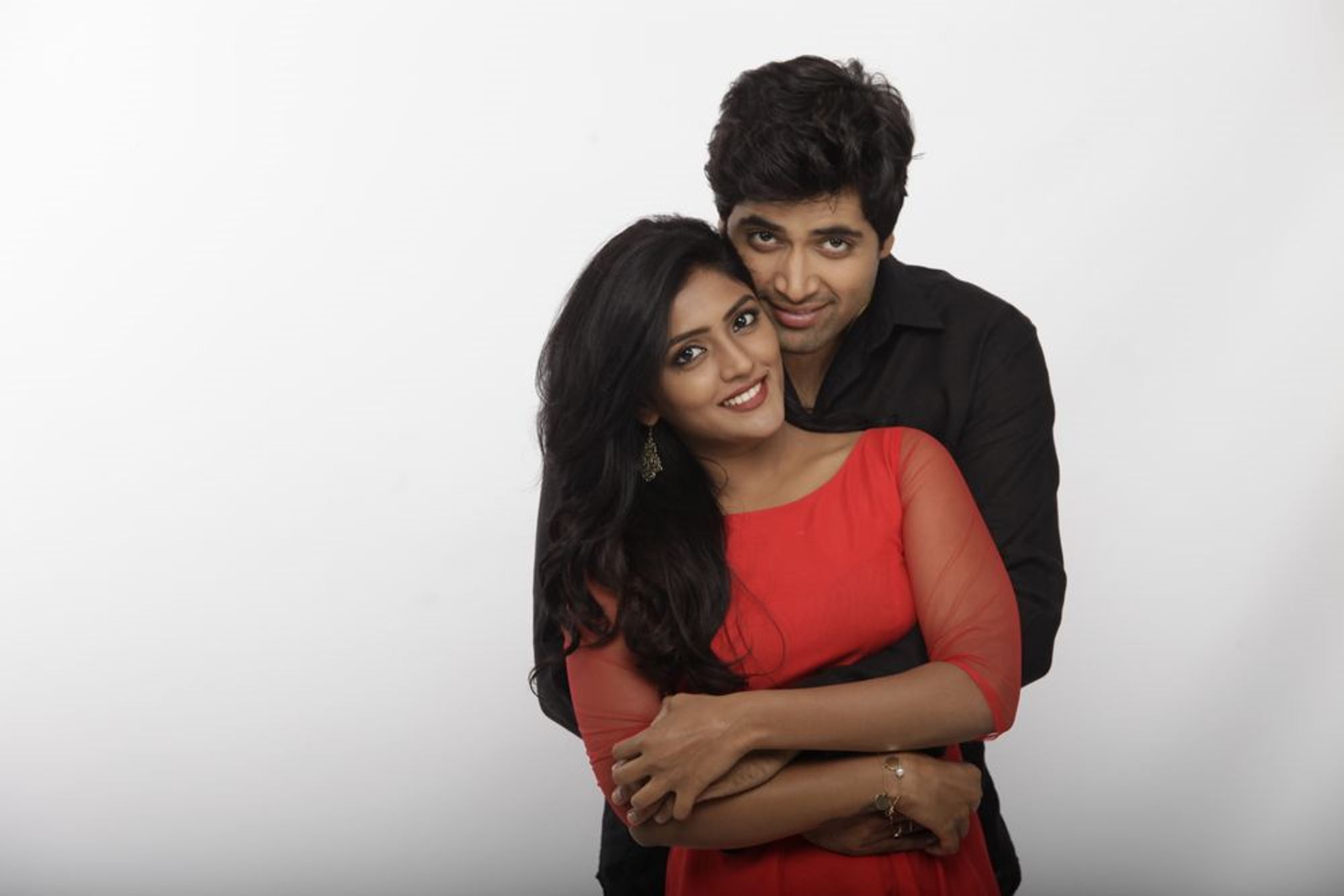 Adivi Sesh and Eesha Rebba in Ami Tumi (2017)