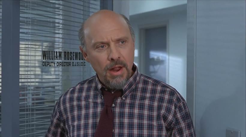 Hector Elizondo in Beverly Hills Cop III (1994)