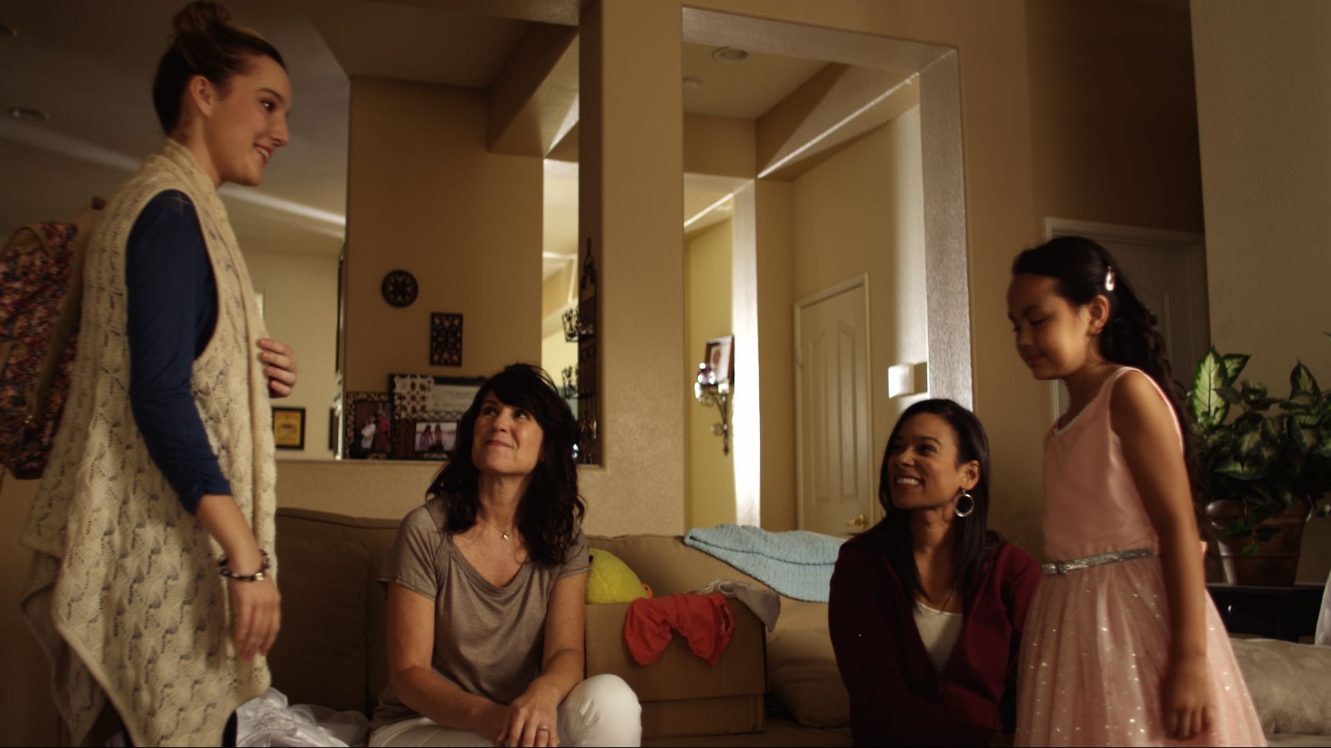 Nicole Criss, Valenzia Algarin, Terri Minton, and Chalet Lizette Brannan in The Sparrows: Nesting (2015)