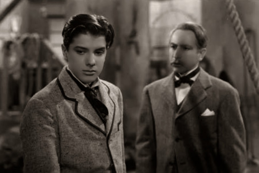 Juan Carlos Barbieri and Carlos Daniel Reyes in Corazón (1947)