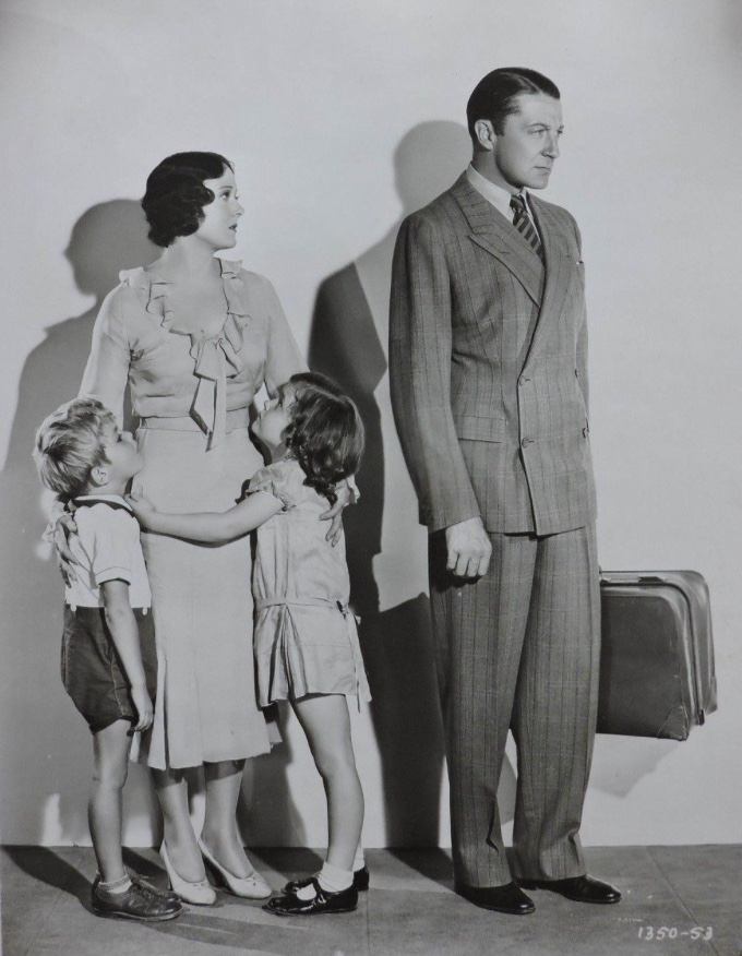 Clive Brook, Marilyn Knowlden, Dickie Moore, and Vivienne Osborne in Husband's Holiday (1931)