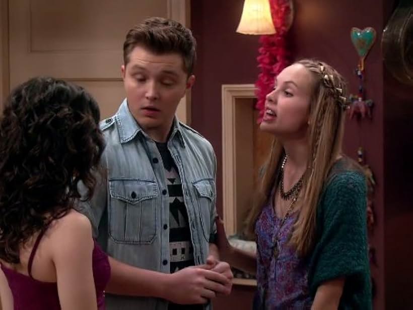 Erin Sanders, Sterling Knight, and Meaghan Martin in Melissa & Joey (2010)