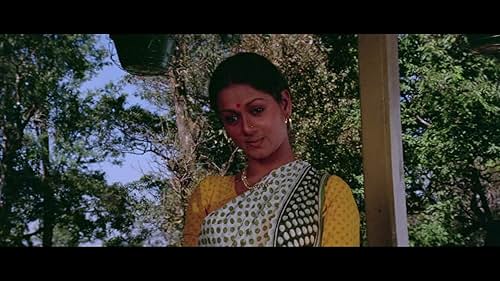 A simple, yet interesting romantic movie, 'Chitchor' revolves around Vinod - Amol Palekar who falls in love with Geeta - Zarina Wahab after her family mistakes him for someone else. When the misunderstanding about Vinod's identity is cleared, it seems that he may have to lose Geeta for no fault of his. This Basu Chatterji film boasts of a sterling performance by Master Rajoo and an excellent music score by Ravindra Jain, which contains soulful songs like 'Gori Tera Gaon', 'Jab Deep Jale Aana', 'Tu Jo Mere Sur Mein' and 'Aaj Se Pehle'.