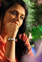 Prarthana Behere in Coffee Ani Barach Kahi (2015)