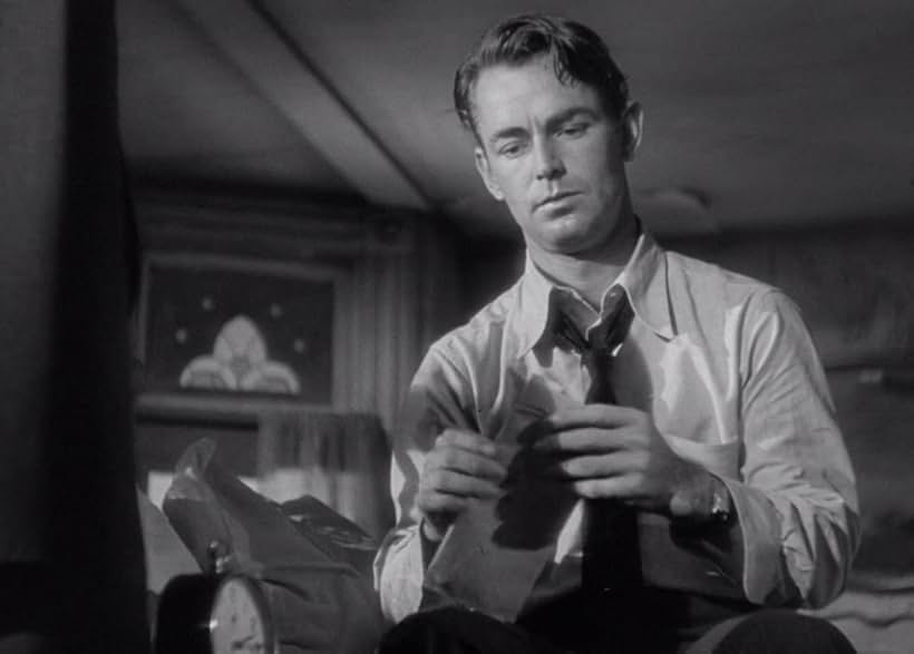 Alan Ladd in This Gun for Hire (1942)