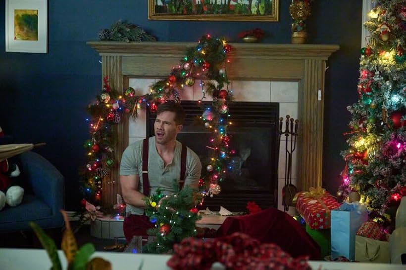 Luke Macfarlane in Catch Me If You Claus (2023)