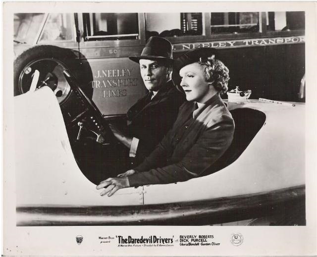 Dick Purcell and Beverly Roberts in The Daredevil Drivers (1938)