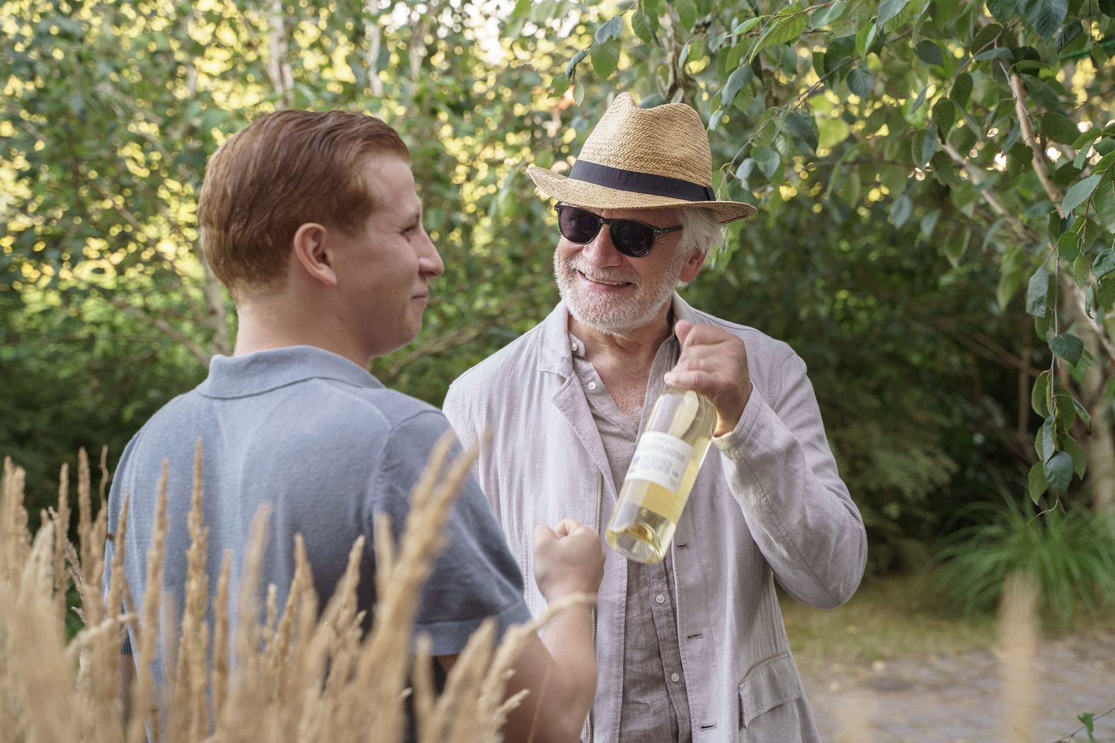 Andrzej Seweryn and Maciej Musialowski in Kazdy wie lepiej (2022)