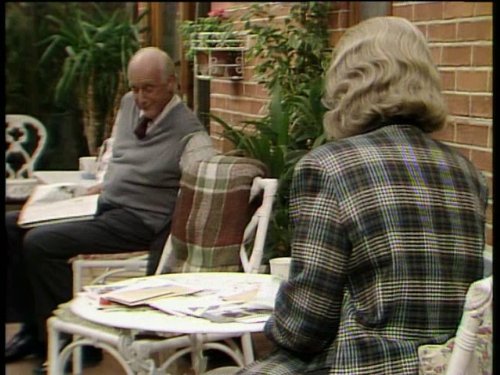 Stephanie Cole and Graham Crowden in Waiting for God (1990)