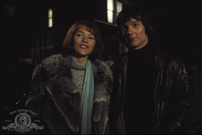 Murray Head and Glenda Jackson in Sunday Bloody Sunday (1971)