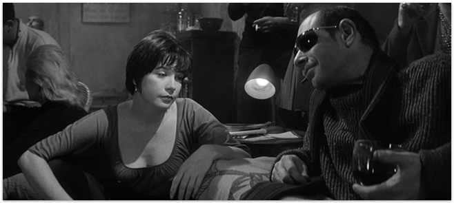 Shirley MacLaine and Eddie Firestone in Two for the Seesaw (1962)