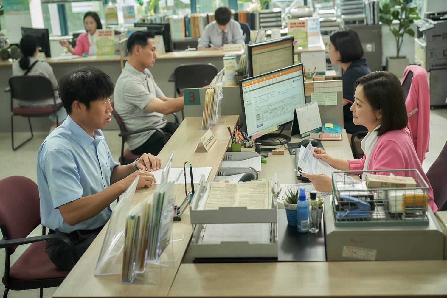 Kim Hee-seon and Yoo Hae-jin in Honey Sweet (2023)