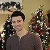 Matt Cohen in Holiday Date (2019)