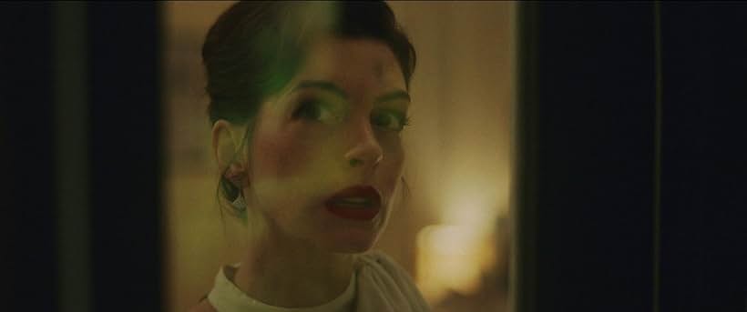 Anne Hathaway in She Came to Me (2023)