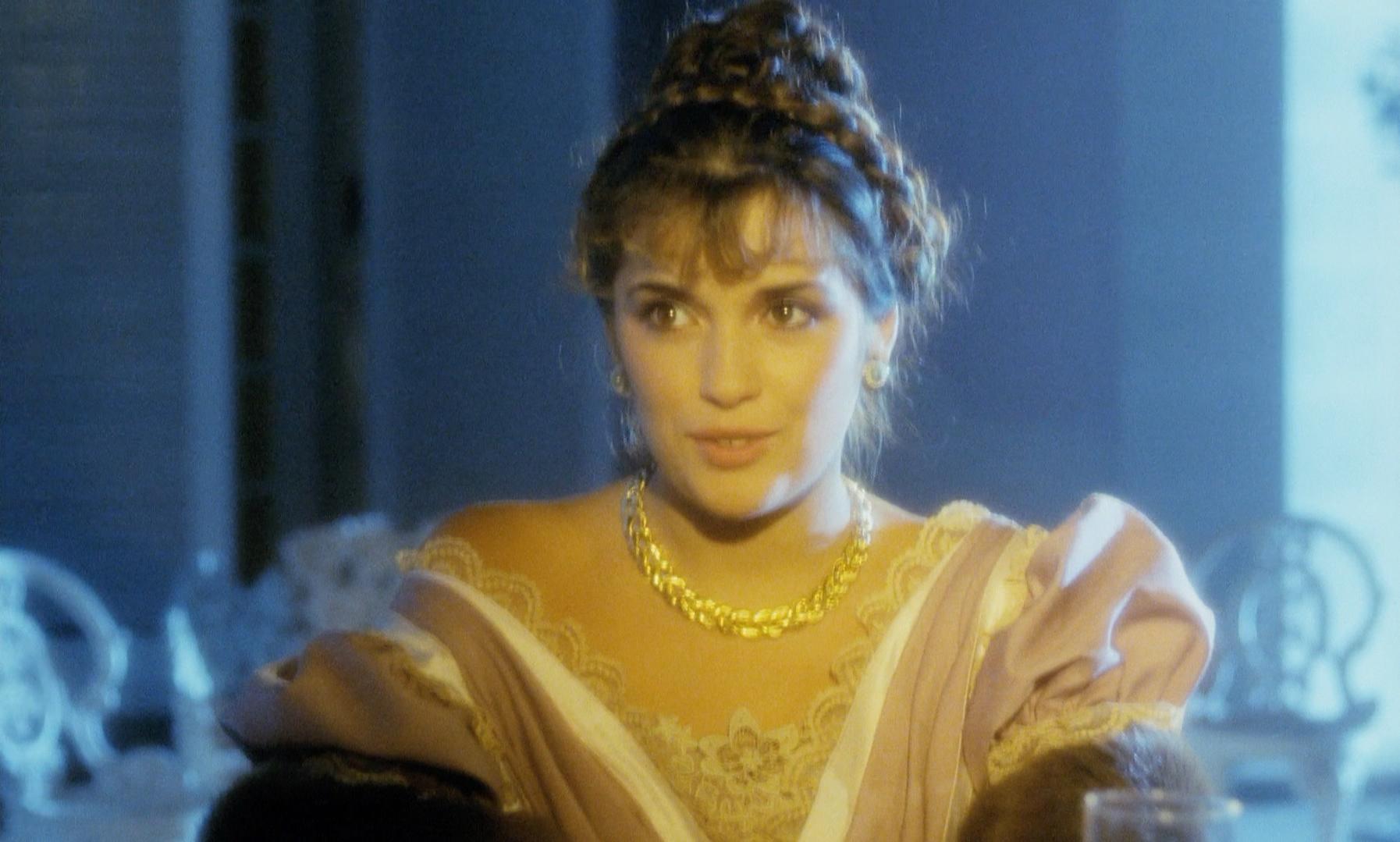 Florence Guérin in Black Venus (1983)