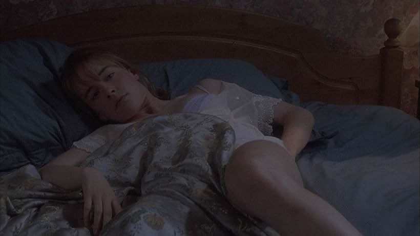 Amy Hargreaves in Brainscan (1994)