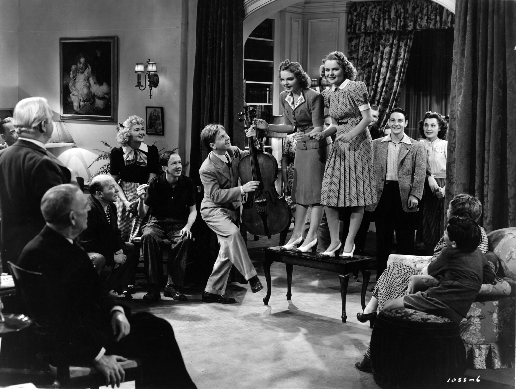 Judy Garland, Mickey Rooney, Ann Bupp, Inna Gest, Lois James, and Betty Jaynes in Babes in Arms (1939)