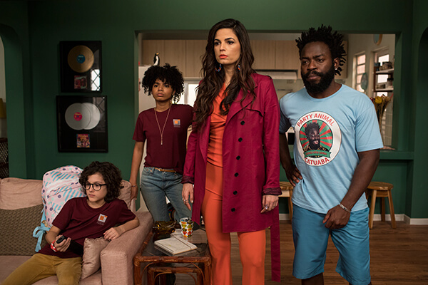 Douglas Silva, Emanuelle Araújo, Sabrina Nonata, and Cauã Gonçalves in Samantha! (2018)