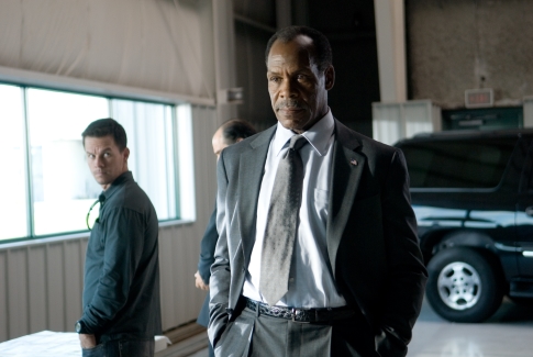 Mark Wahlberg and Danny Glover in Shooter (2007)