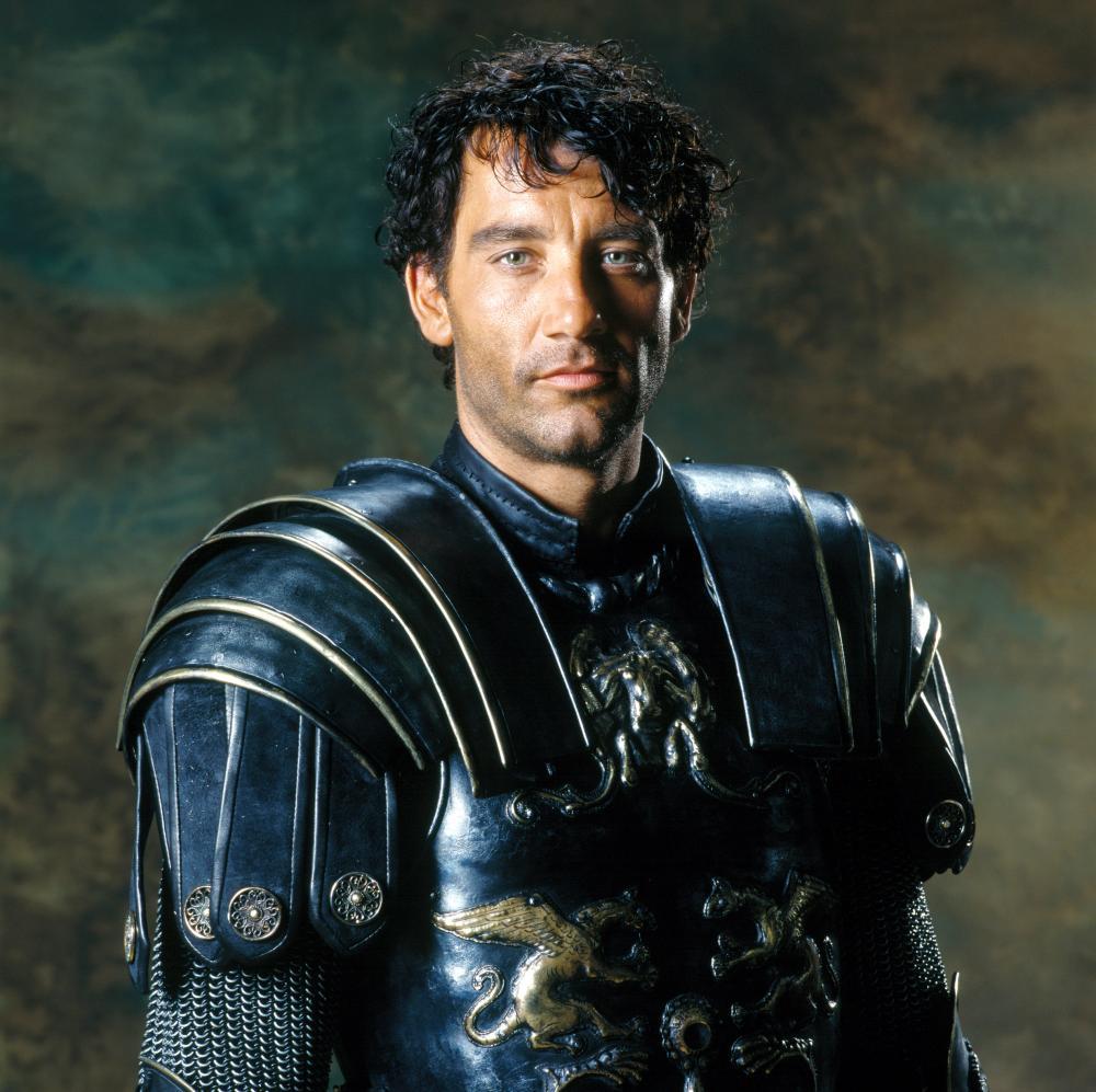 Clive Owen in King Arthur (2004)