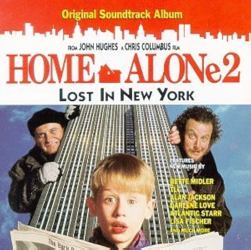 Macaulay Culkin, Joe Pesci, and Daniel Stern in Home Alone 2: Lost in New York (1992)