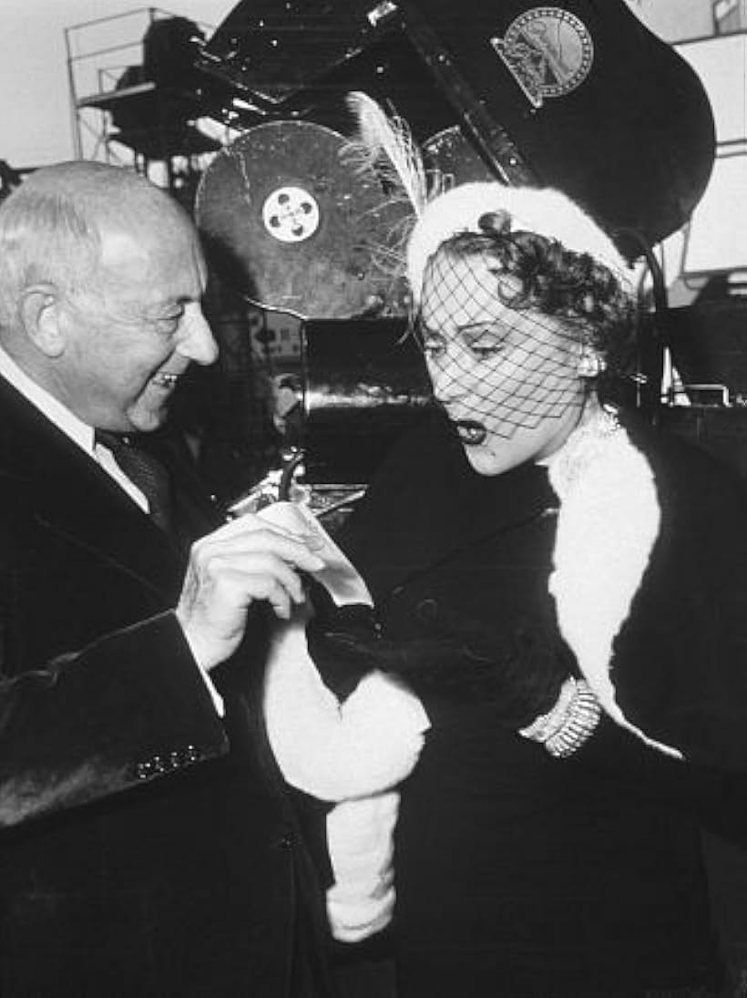 "Sunset Boulevard" Cecil B.DeMille and Gloria Swanson behind the scenes 1950 Paramount