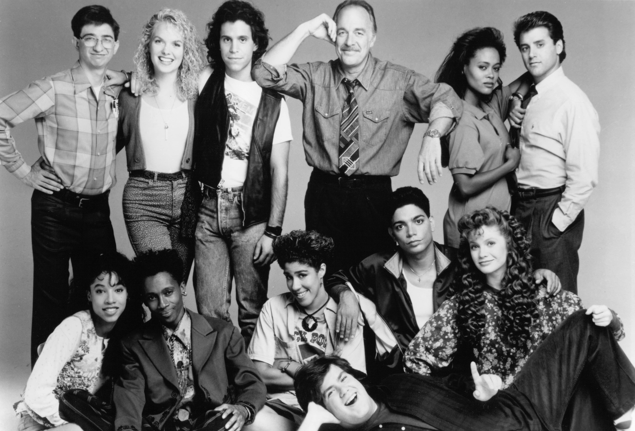 Robin Givens, Brian Robbins, Tony O'Dell, Michael DeLorenzo, Dan Frischman, Khrystyne Haje, Howard Hesseman, Lara Piper, Rain Pryor, Kimberly Russell, Dan Schneider, and De'voreaux White in Head of the Class (1986)