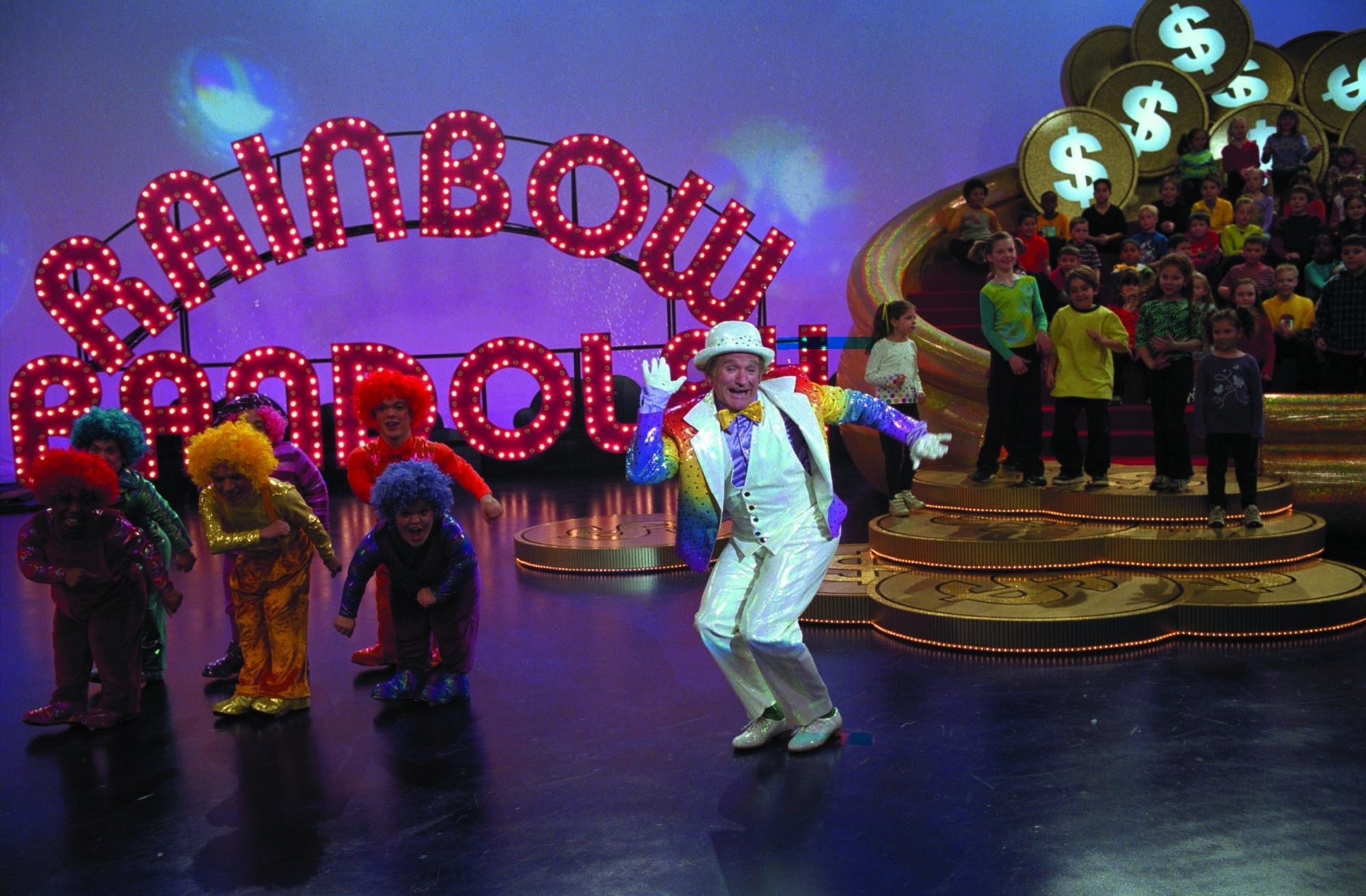 Robin Williams, Tonya Reneé Banks, Martin Klebba, Danny Woodburn, Nikolai Tichtchenko, Colin Moult, and Christy McGinity in Death to Smoochy (2002)