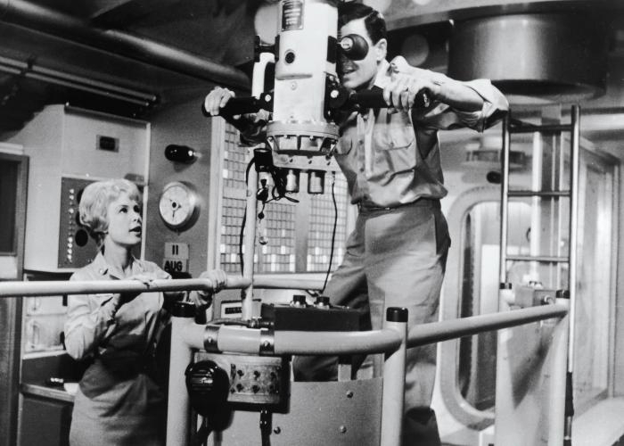 Barbara Eden and Robert Sterling in Voyage to the Bottom of the Sea (1961)