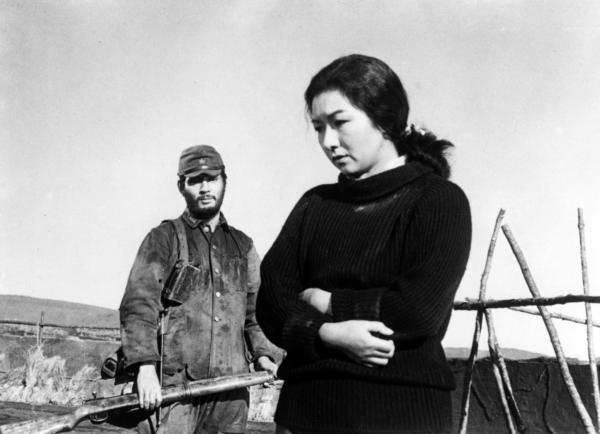 Tatsuya Nakadai and Hideko Takamine in The Human Condition III: A Soldier's Prayer (1961)