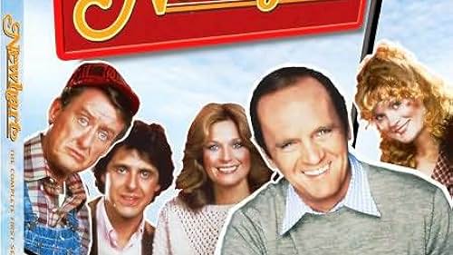 Mary Frann, Jennifer Holmes, Steven Kampmann, Bob Newhart, and Tom Poston in Newhart (1982)