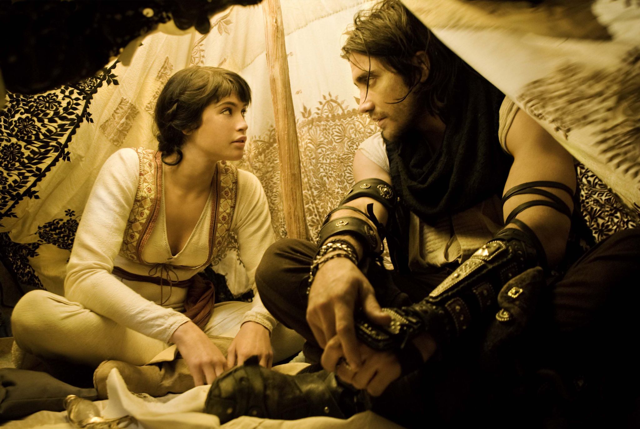 Jake Gyllenhaal and Gemma Arterton in Prince of Persia: The Sands of Time (2010)