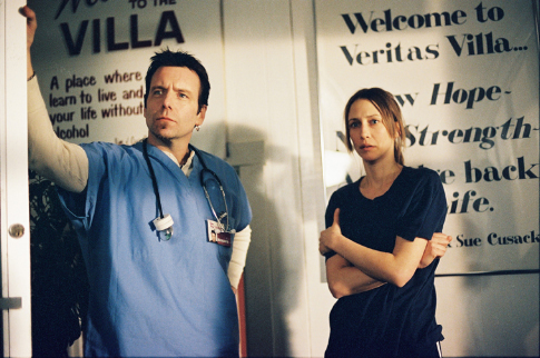 Hugh Dillon and Vera Farmiga in Down to the Bone (2004)