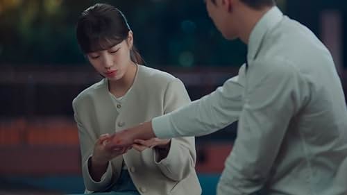 Bae Suzy and Nam Joo-hyuk in Start-Up (2020)