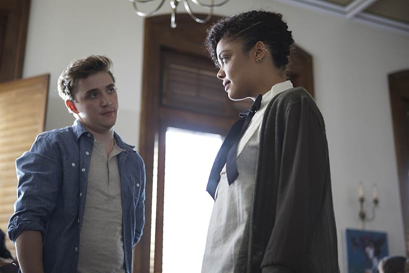 Kyle Gallner and Tessa Thompson in Dear White People (2014)