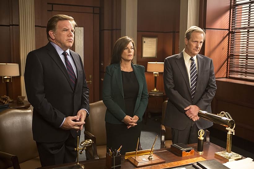 Jeff Daniels, Marcia Gay Harden, and Brian Howe in The Newsroom (2012)