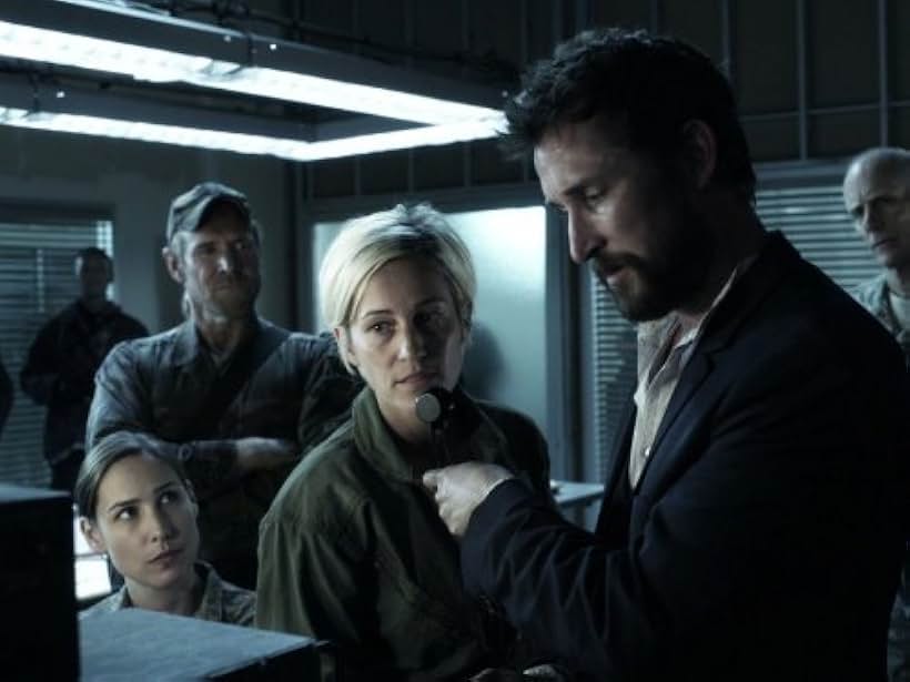 Matt Frewer, Will Patton, Noah Wyle, and Luvia Petersen in Falling Skies (2011)