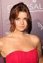 JoAnna Garcia Swisher