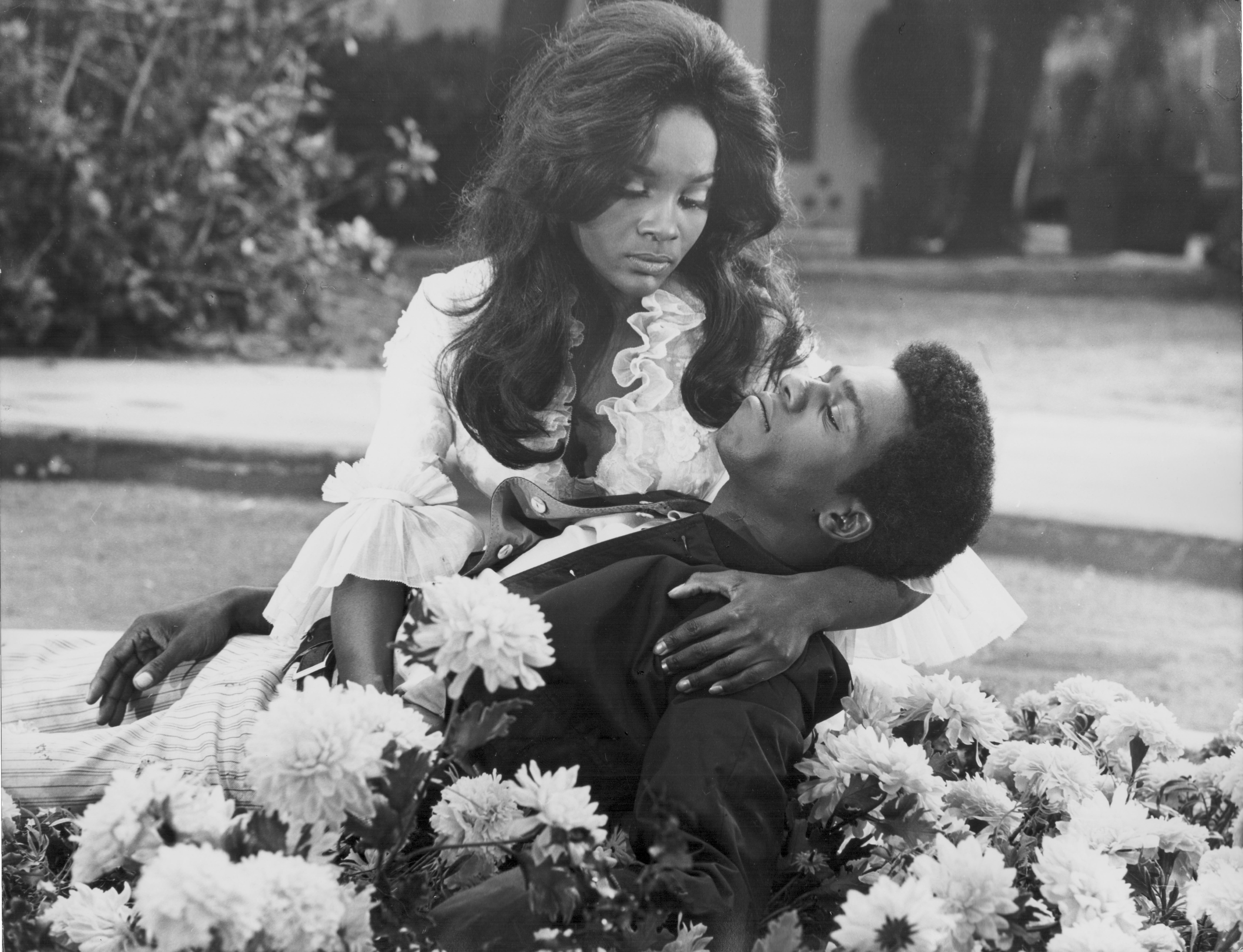 Marcia McBroom and Harrison Page in Beyond the Valley of the Dolls (1970)