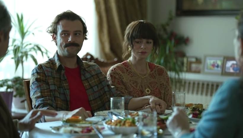 Salih Bademci and Özge Özpirinçci in First and Last (2021)